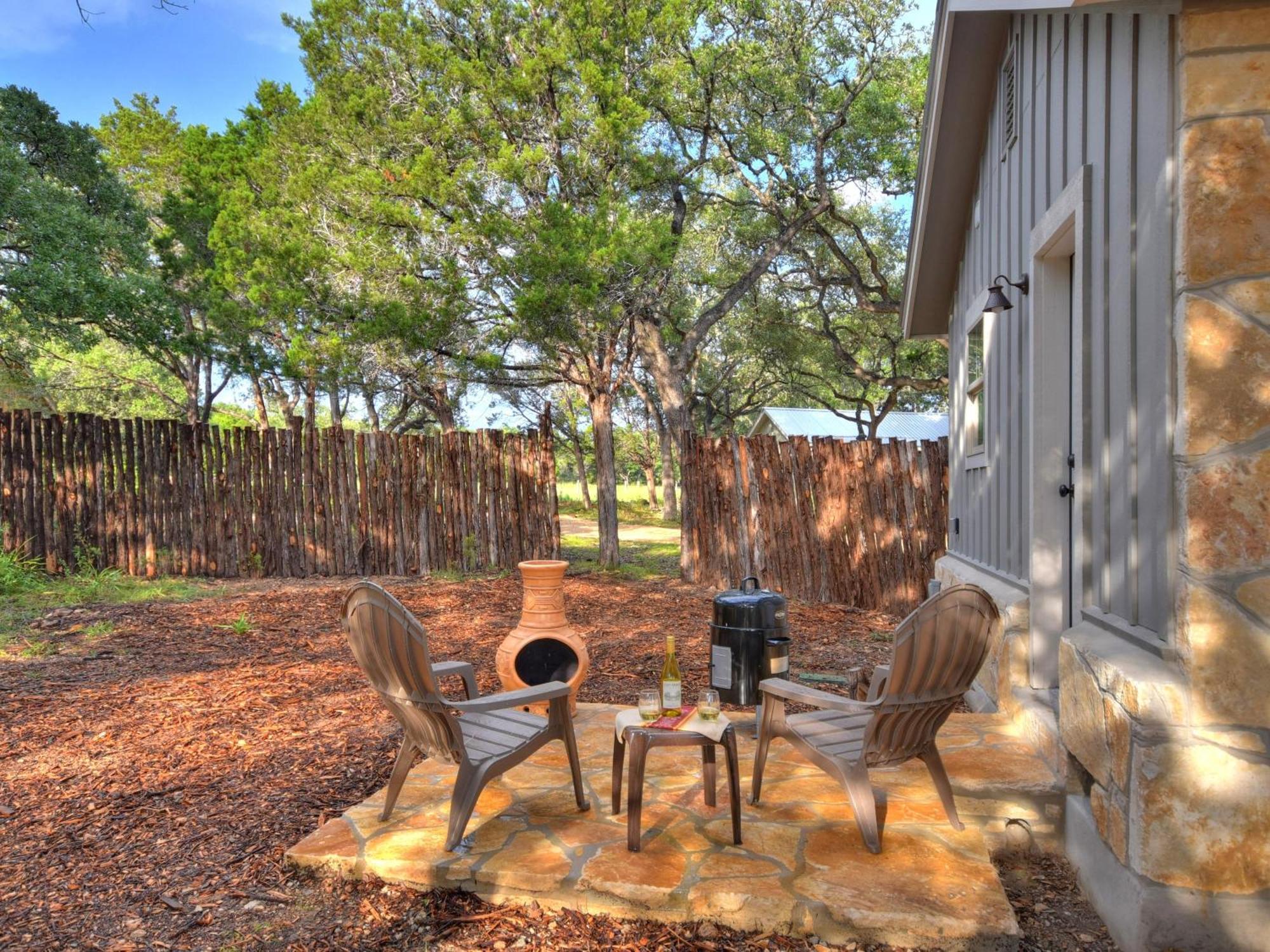 Cabins At Flite Acres - Morning Dove Wimberley Εξωτερικό φωτογραφία